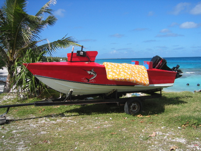 Speedboat in Rangiroa